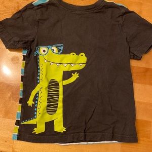 Alligator with glasses graphic tee boys